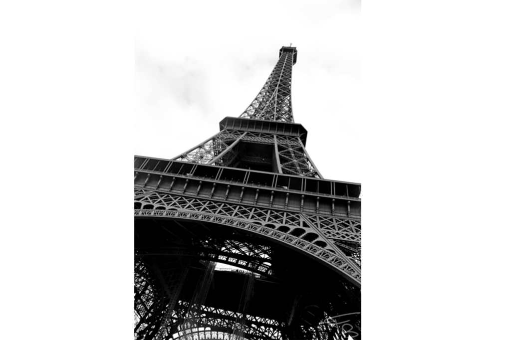 Black and White Paris the tour eiffel
